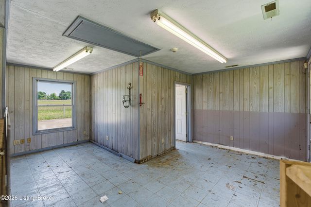 1545 Greenbriar Rd, Mt Washington, KY 40047