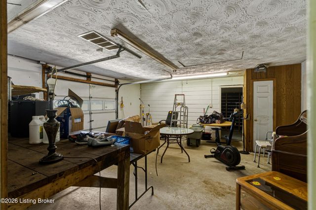 1545 Greenbriar Rd, Mt Washington, KY 40047