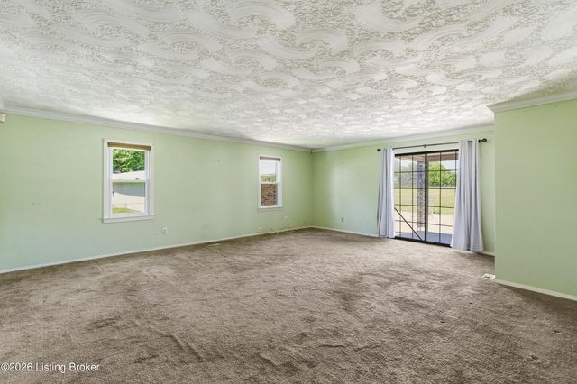1545 Greenbriar Rd, Mt Washington, KY 40047