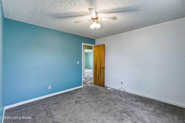1545 Greenbriar Rd, Mt Washington, KY 40047