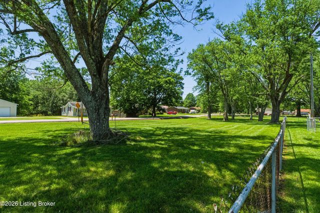 1545 Greenbriar Rd, Mt Washington, KY 40047