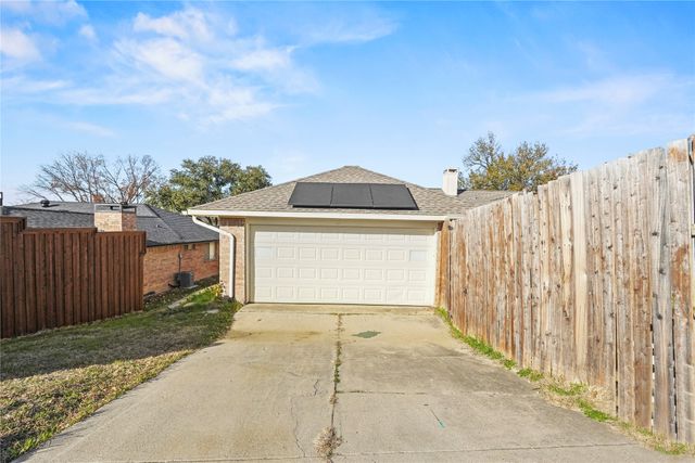 1614 Chesterfield Drive, Carrollton, TX 75007