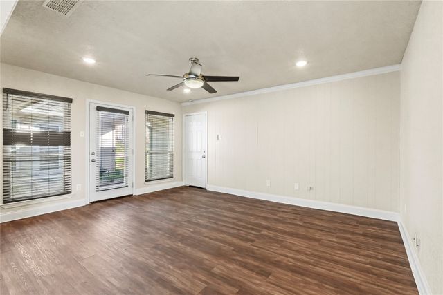 1614 Chesterfield Drive, Carrollton, TX 75007