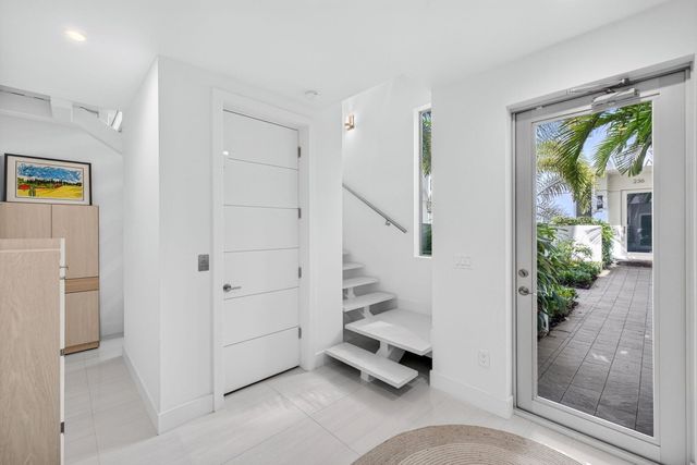 244 Garden Court, Lauderdale-By-The-Sea, Lauderdale By The Sea, FL 33308