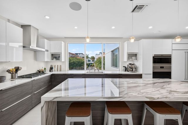 244 Garden Court, Lauderdale-By-The-Sea, Lauderdale By The Sea, FL 33308