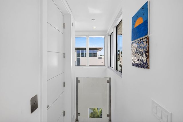 244 Garden Court, Lauderdale-By-The-Sea, Lauderdale By The Sea, FL 33308