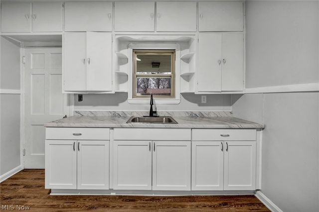 6610 Clark Avenue, Cleveland, OH 44102