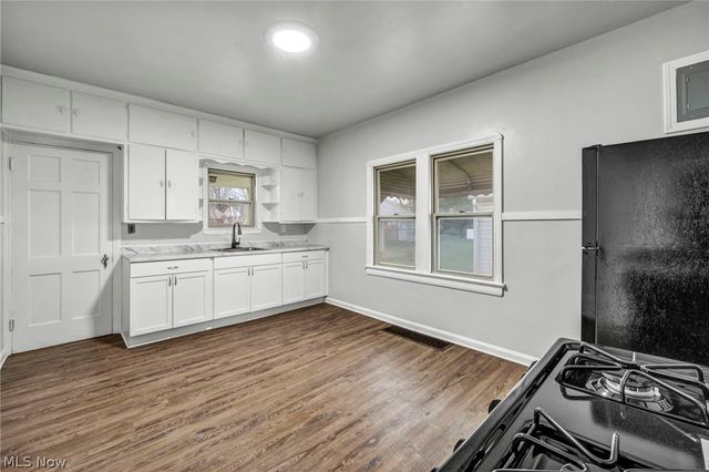 6610 Clark Avenue, Cleveland, OH 44102