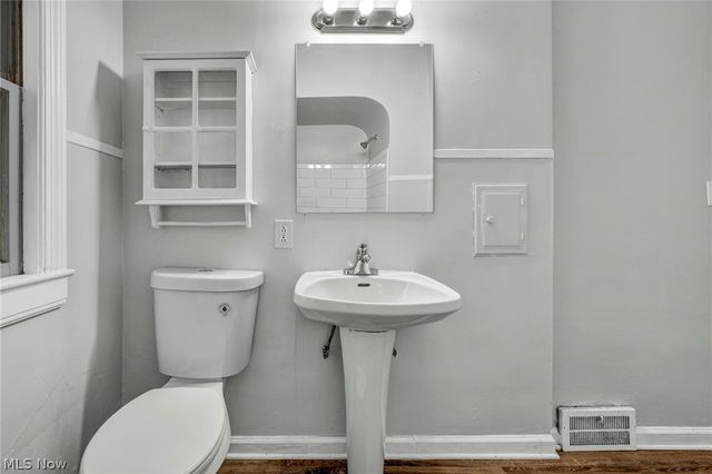 6610 Clark Avenue, Cleveland, OH 44102