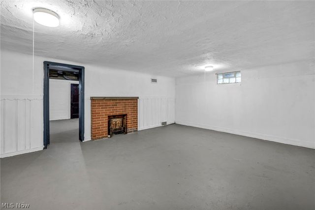 6610 Clark Avenue, Cleveland, OH 44102