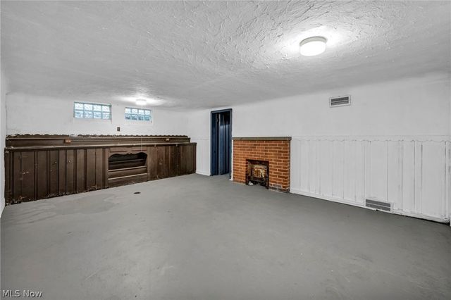 6610 Clark Avenue, Cleveland, OH 44102