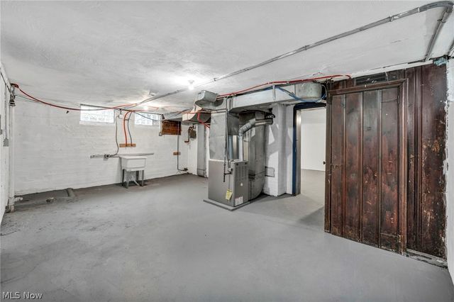 6610 Clark Avenue, Cleveland, OH 44102