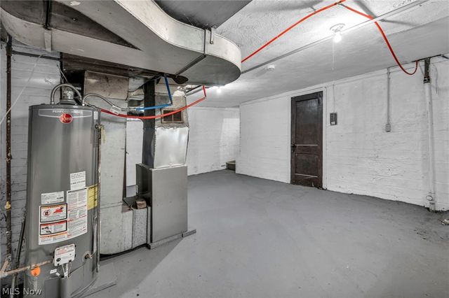 6610 Clark Avenue, Cleveland, OH 44102