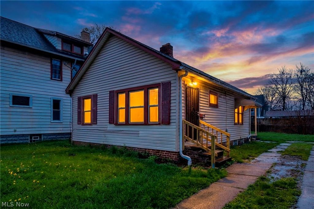 6610 Clark Avenue, Cleveland, OH 44102