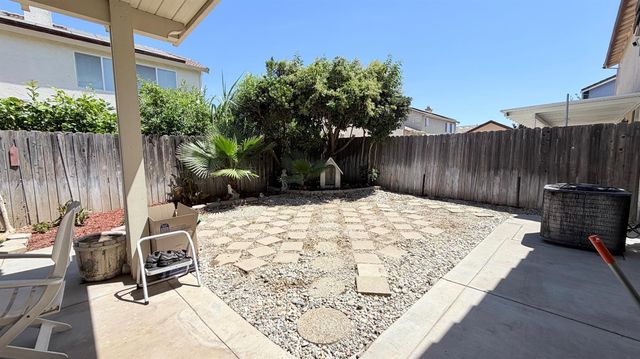 3627 Wild Oak Dr, Ceres, CA 95307