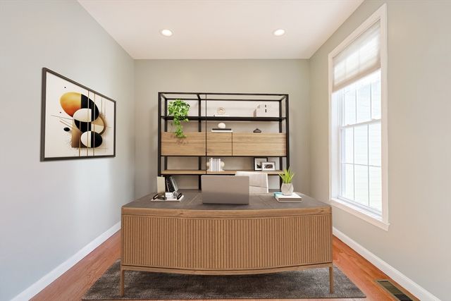 1 Honeysuckle Cir, Hopkinton, MA 01748