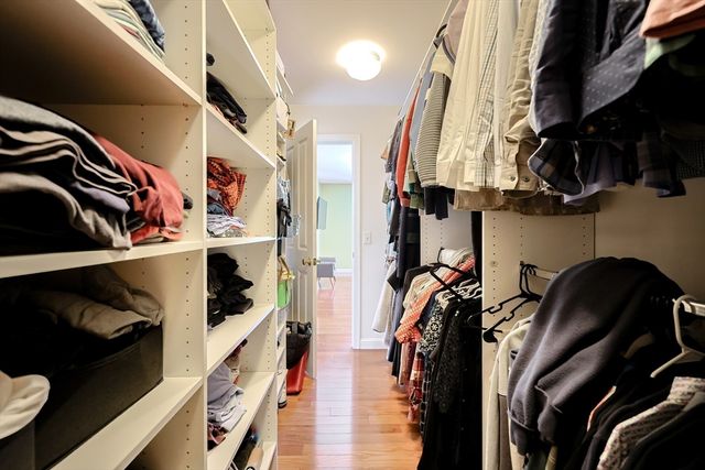 1 Honeysuckle Cir, Hopkinton, MA 01748