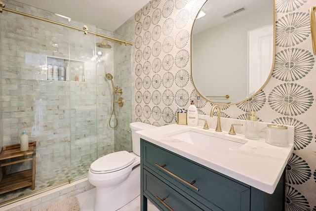 1 Honeysuckle Cir, Hopkinton, MA 01748