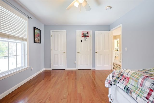 1 Honeysuckle Cir, Hopkinton, MA 01748