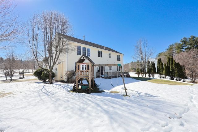 1 Honeysuckle Cir, Hopkinton, MA 01748