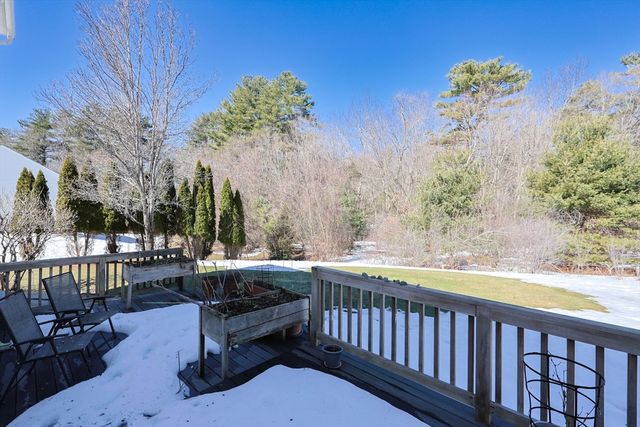 1 Honeysuckle Cir, Hopkinton, MA 01748