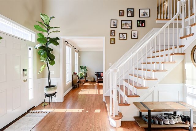 1 Honeysuckle Cir, Hopkinton, MA 01748