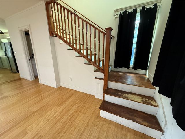 1213 32nd Street, Galveston, TX 77550