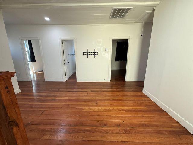 1213 32nd Street, Galveston, TX 77550