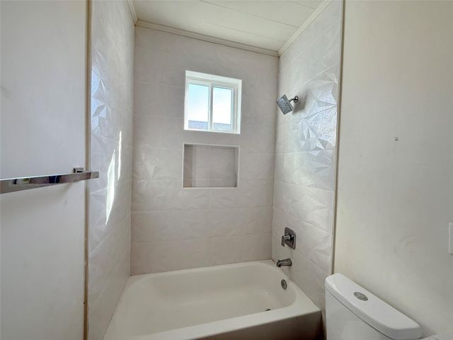 1213 32nd Street, Galveston, TX 77550