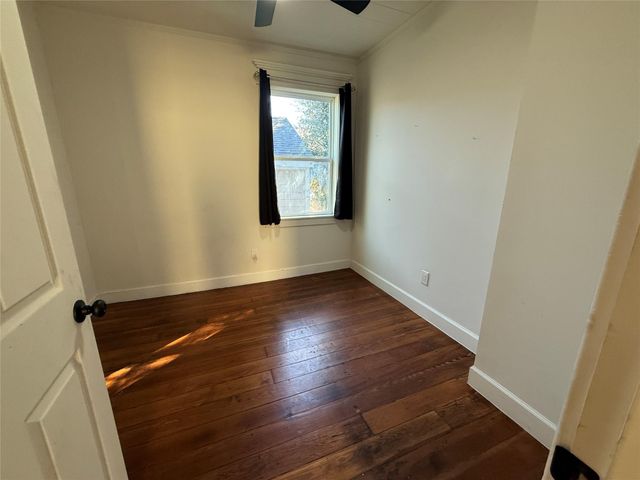 1213 32nd Street, Galveston, TX 77550