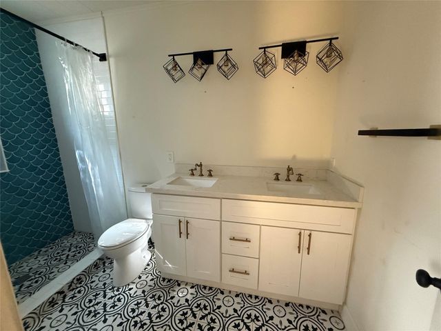 1213 32nd Street, Galveston, TX 77550