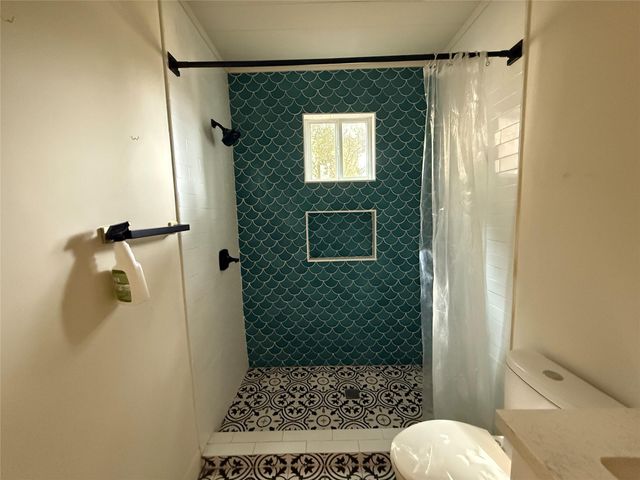 1213 32nd Street, Galveston, TX 77550