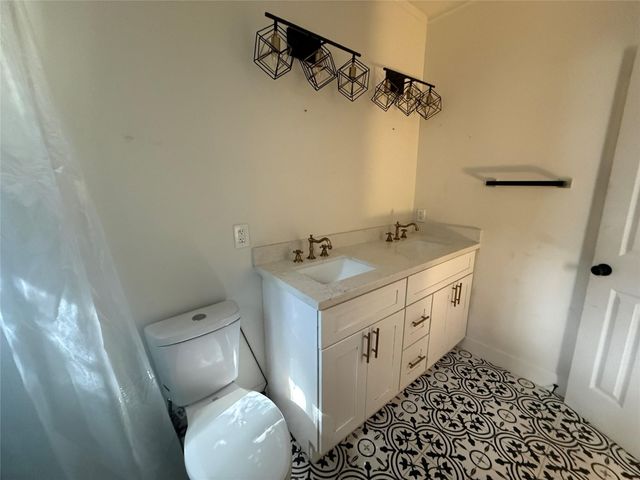 1213 32nd Street, Galveston, TX 77550