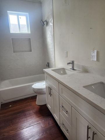 1213 32nd Street, Galveston, TX 77550