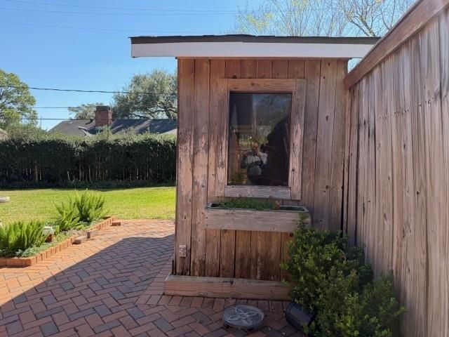 7715 Highmeadow Drive, Houston, TX 77063