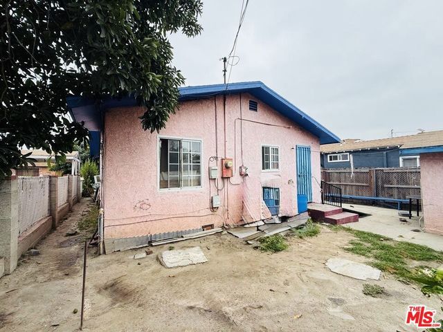 1450 W 67th Street, Los Angeles, CA 90047