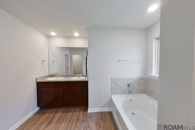11480 Brookwood Dr, Denham Springs, LA 70726