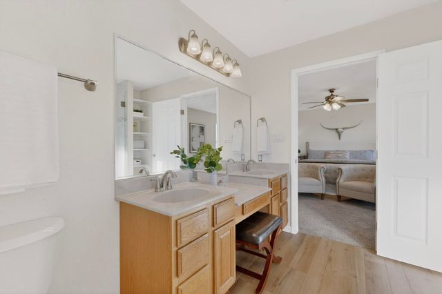 41 Madole Road, Edgewood, NM 87015