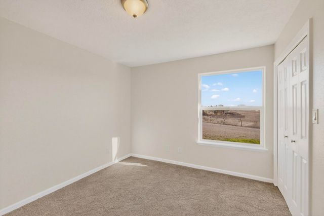 41 Madole Road, Edgewood, NM 87015