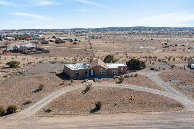 41 Madole Road, Edgewood, NM 87015
