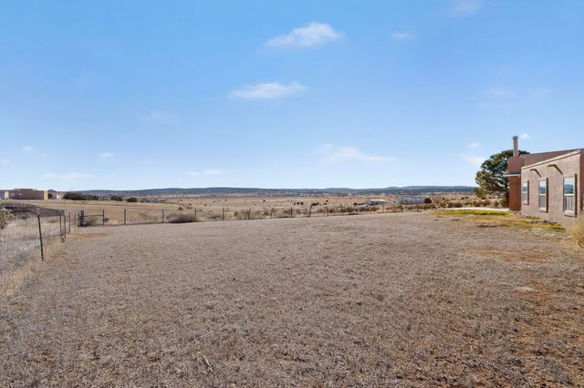 41 Madole Road, Edgewood, NM 87015
