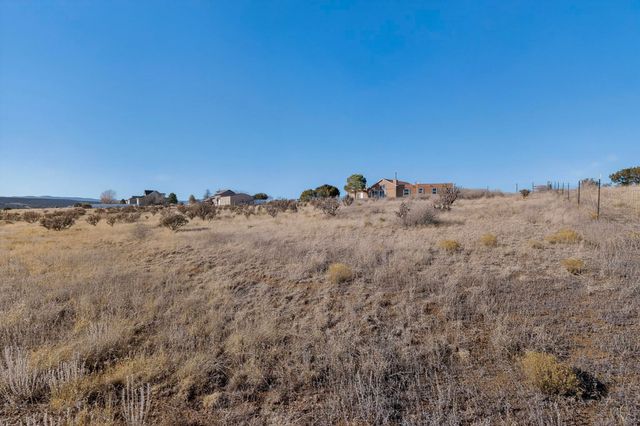41 Madole Road, Edgewood, NM 87015