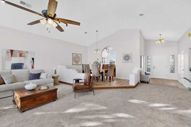 41 Madole Road, Edgewood, NM 87015