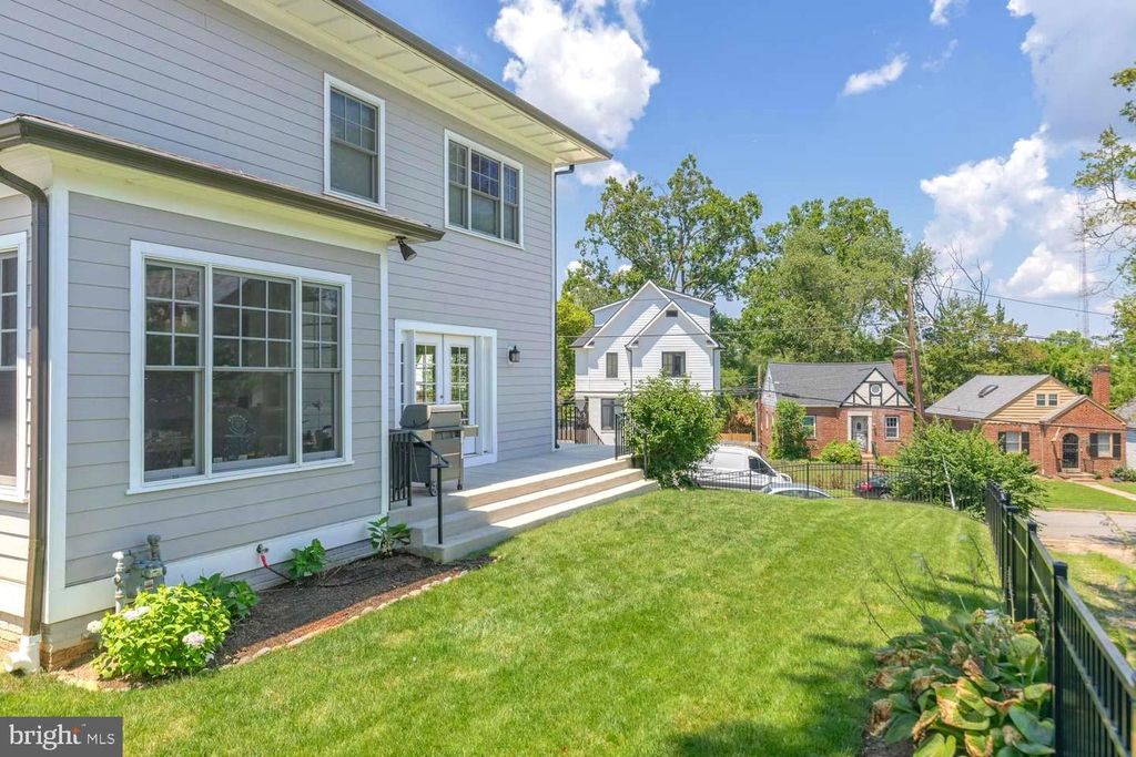 4917 BAYARD BLVD, Bethesda, MD 20816