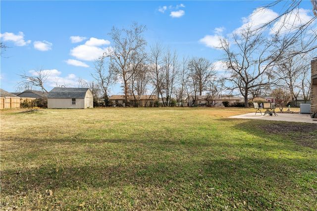 1105 Westridge Lane, Rogers, AR 72756