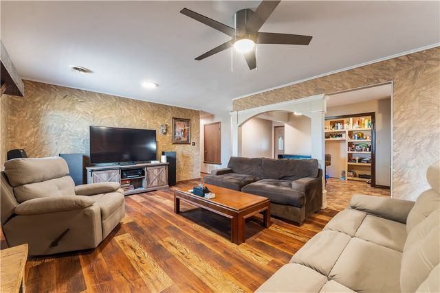 1105 Westridge Lane, Rogers, AR 72756