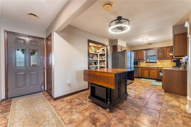 1105 Westridge Lane, Rogers, AR 72756