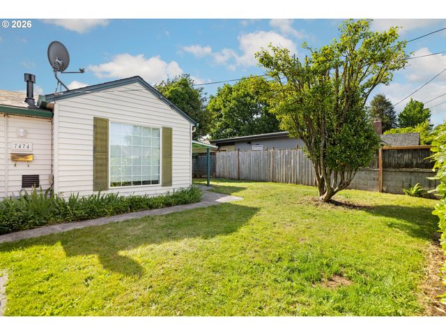 7040 N LOMBARD St, Portland, OR 97203