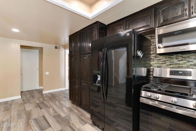 2624 Velarde Drive, Thousand Oaks, CA 91360