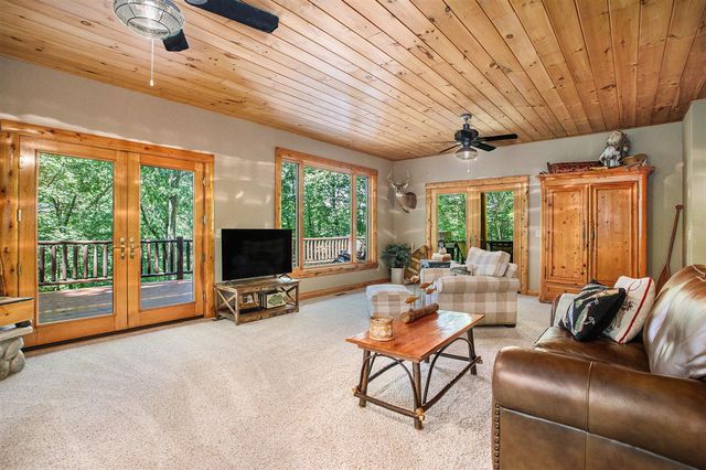 8787 N 27th Street, Richland, MI 49083